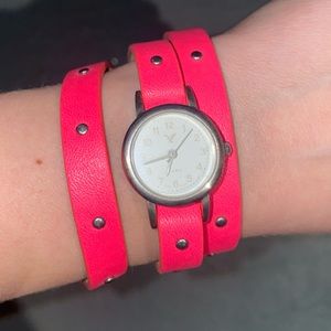 Y2K scene kid American Eagle wrap watch